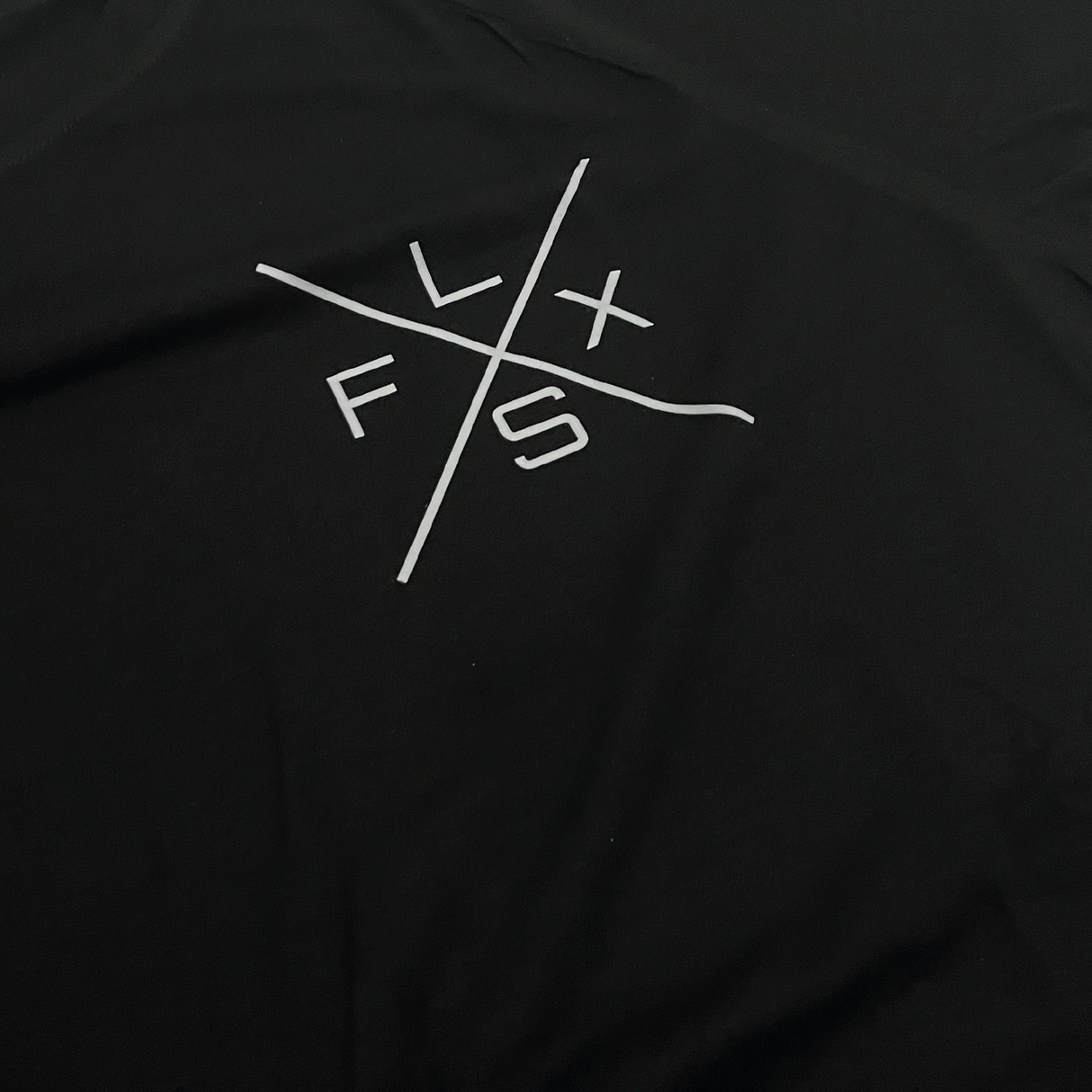 CROSS DESIGN FUNCTIONAL SHIRT